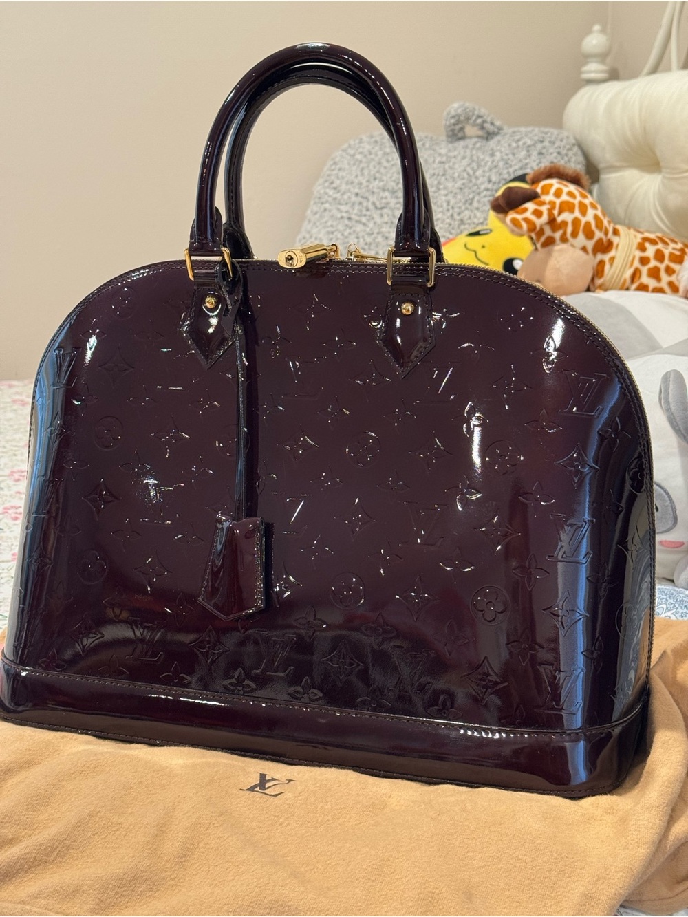 Louis Vuitton Vernis Alma GM Satchel in Deep Plum